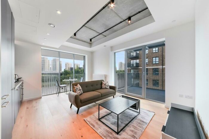 Apartment To Rent In Rendel House, Goodluck Hope, London, E14