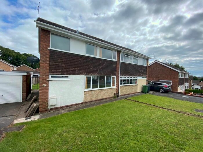 3 Bedroom Semi-Detached House To Rent In Corbyns Hall Road, Pensnett, Brierley Hill, DY5