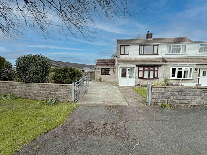 3 Bedroom Semi-Detached House For Sale In Glan Morfa, Gowerton, SA4