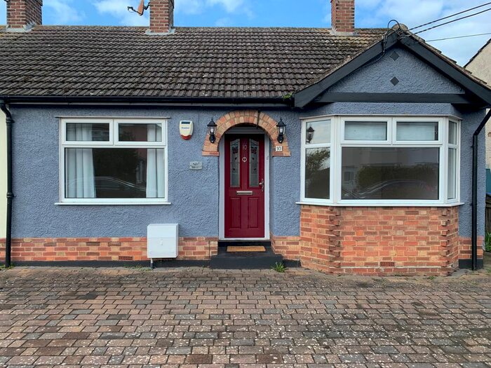 2 Bedroom Bungalow To Rent In Highland Way, Lowestoft, NR33