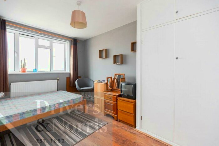 2 Bedroom Apartment To Rent In Sussex Close, Sussex Way, Holloway, London, N19