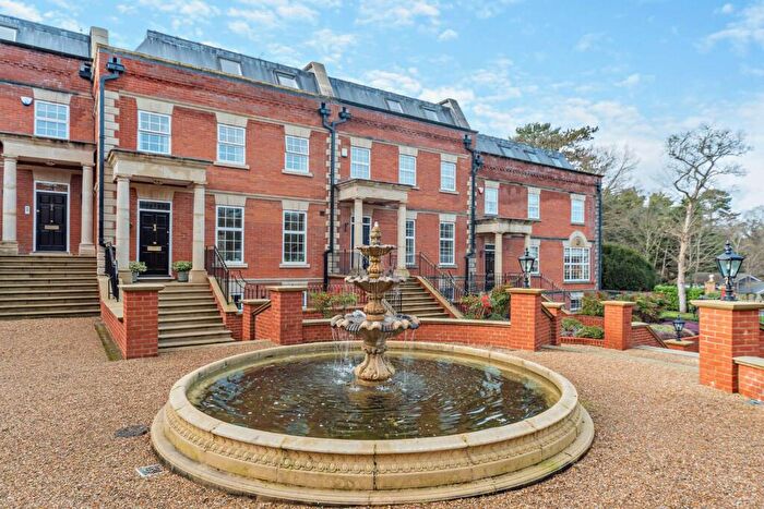 6 Bedroom Terraced House For Sale In London Road, Sunninghill, Ascot, Berkshire, SL5