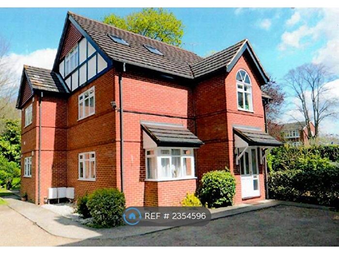 2 Bedroom Flat To Rent In Lamesley House, Maidenhead, SL6