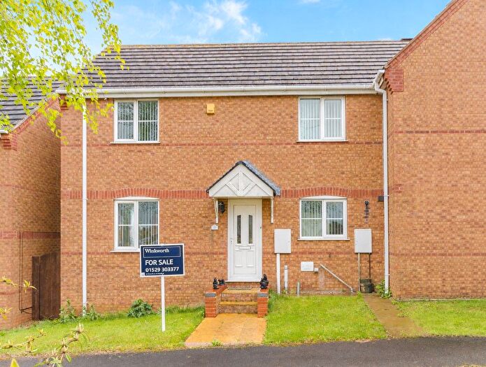 3 Bedroom Terraced House For Sale In Beech Rise, Sleaford, Lincolnshire, NG34