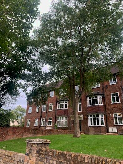 3 Bedroom Flat To Rent In Carleton Road, Holloway, N7