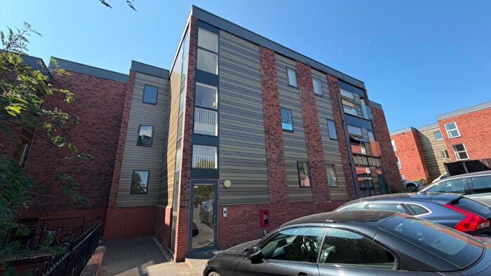 2 Bedroom Apartment For Sale In Flat Watermark House, Watermark Close, Nottingham, NG5