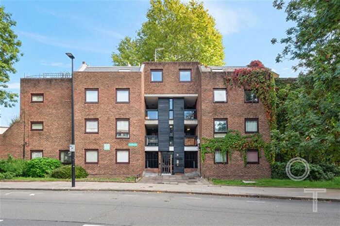 3 Bedroom Flat For Sale In Malden Crescent, Chalk Farm, NW1
