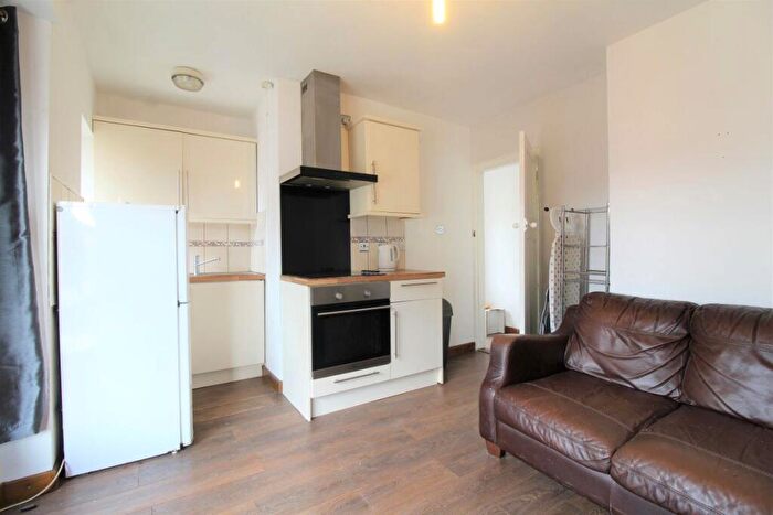 1 Bedroom Maisonette To Rent In Derby Street, Beeston, NG9