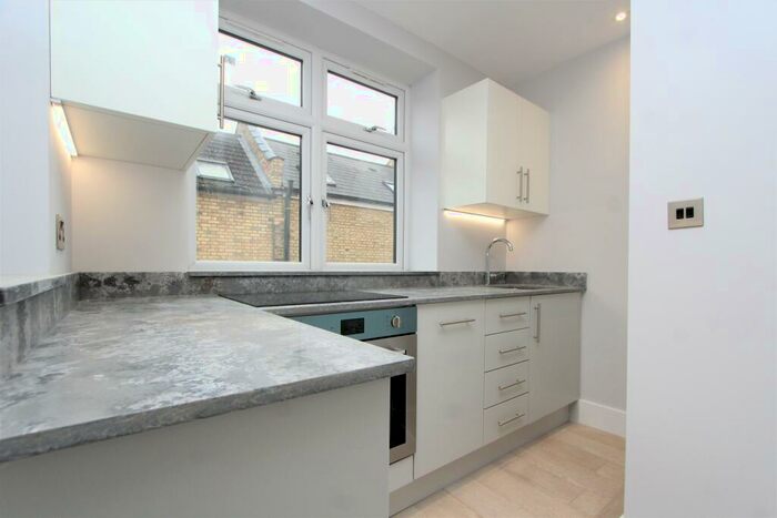 Apartment To Rent In Alexandra Park Road, Muswell Hill, N10