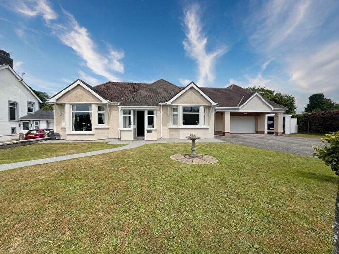 4 Bedroom Detached Bungalow For Sale In Oaklands, Fonmon, The Vale Of Glamorgan, CF62
