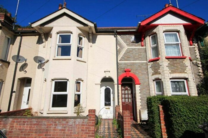2 Bedroom Terraced House For Sale In Ormsby Street, Reading, RG1