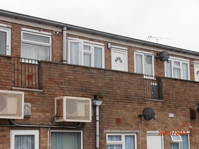 2 Bedroom Flat To Rent In Allington Drive, Strood, ME2