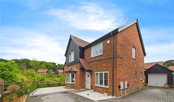 4 Bedroom Detached House To Rent In Deepcut, Surrey, GU16