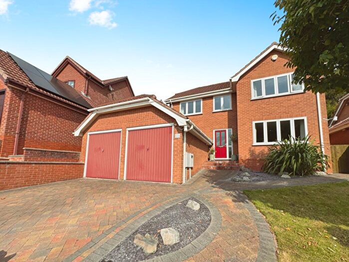 4 Bedroom Detached House For Sale In Derwent Road, Burton-On-Trent, DE15