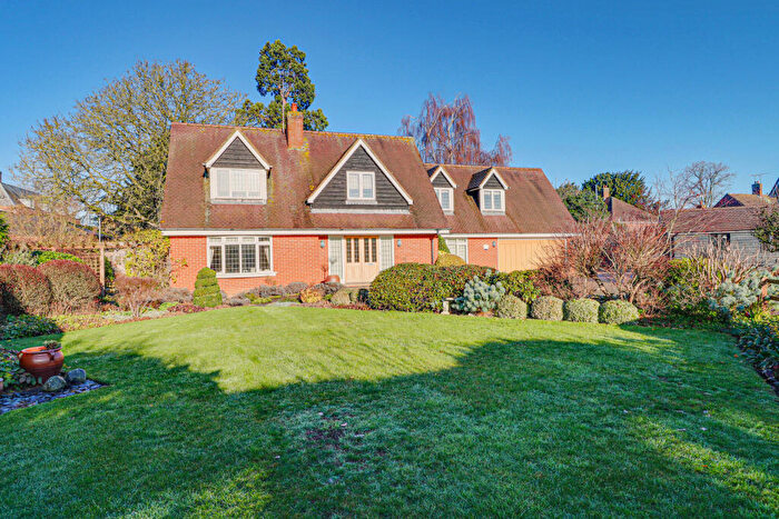 4 Bedroom Detached House For Sale In Monks Close, Redbourn, St. Albans, AL3