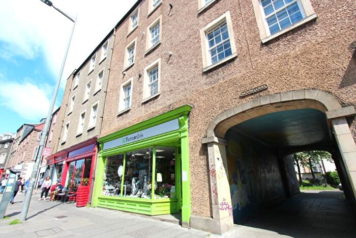 2 Bedroom Flat To Rent In Nicolson Street, South Side, Edinburgh, EH8