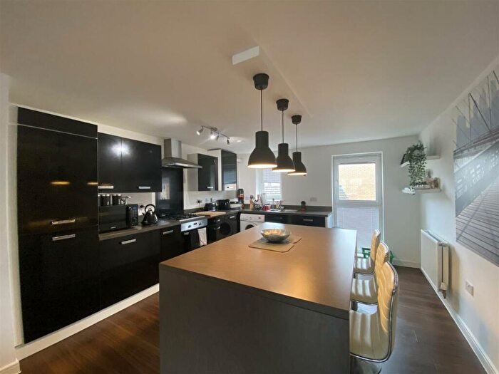 2 Bedroom Flat To Rent In Tall Elms RoadCharlton HayesBristol, BS34