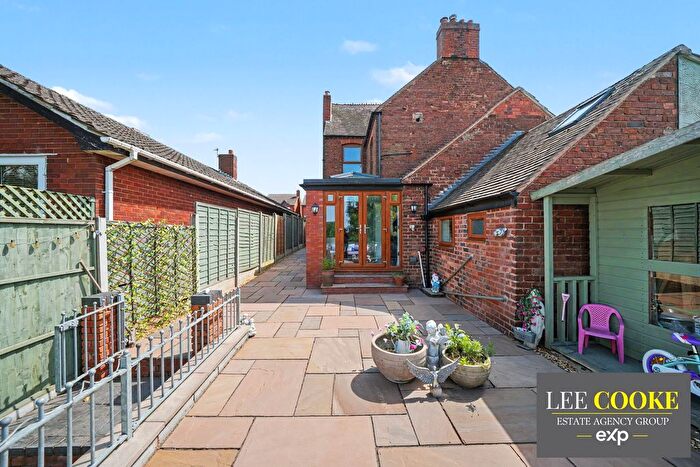 4 Bedroom Semi-Detached House For Sale In Hatherton Street, Cheslyn Hay, Walsall, WS6