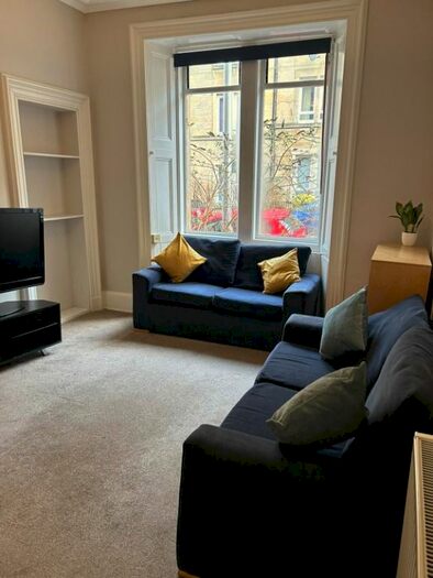 3 Bedroom Flat To Rent In Cathcart Place, Dalry, Edinburgh, EH11
