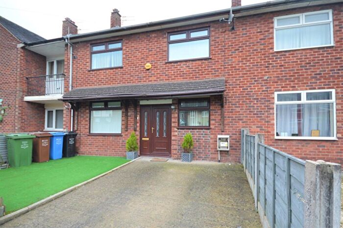 3 Bedroom Terraced House To Rent In Woodgate Close, Bredbury, Stockport, SK6