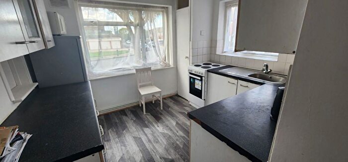 2 Bedroom Maisonette To Rent In Godfrey Avenue, Northolt, UB5