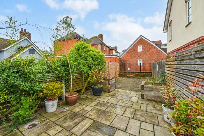 1 Bedroom Detached House For Sale In Chapel Street, Petersfield, Hampshire, GU32
