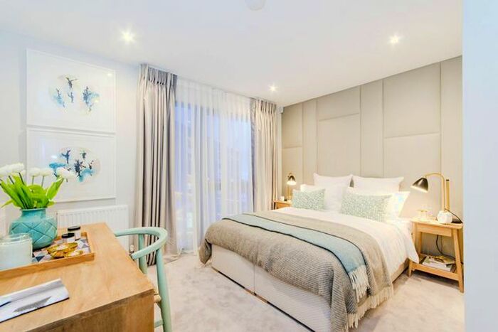 1 Bedroom Flat To Rent In Redwell House, West Ealing, London, W13