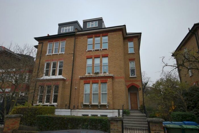2 Bedroom Flat To Rent In The Gardens Dulwich, SE22
