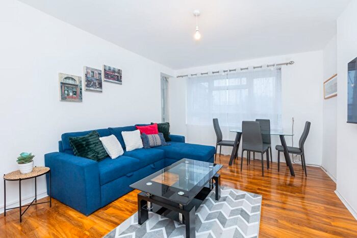 3 Bedroom Flat To Rent In Queen Adelaide Road, London, SE20