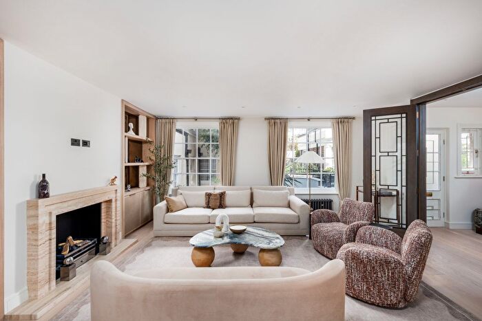 3 Bedroom Flat For Sale In Cobham Court, Chester Close, London, United Kingdom, SW1X