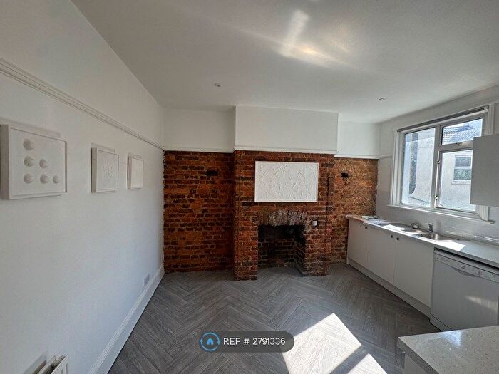 3 Bedroom Maisonette To Rent In Hughenden Road, Hastings, TN34