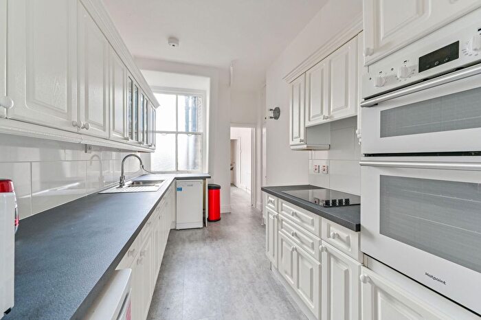 2 Bedroom Flat For Sale In Russell Square Mansions, Bloomsbury, London, WC1B
