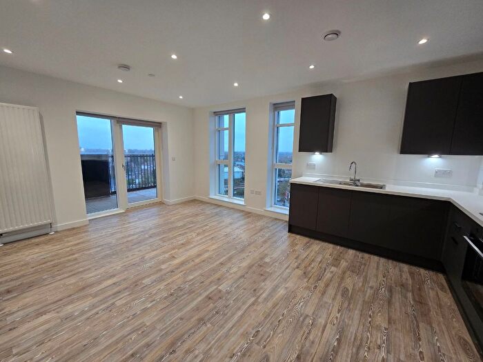 2 Bedroom Flat To Rent In Culvert East House, Masons Avenue, Harrow, Greater London, HA3