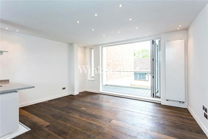1 Bedroom Apartment To Rent In Finchley Road, London, NW2