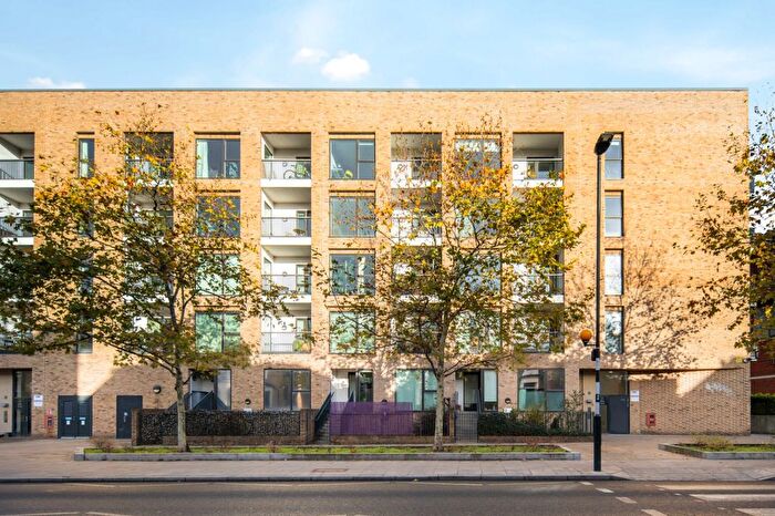 1 Bedroom Flat For Sale In Atkins Square, Dalston Lane, London, E8