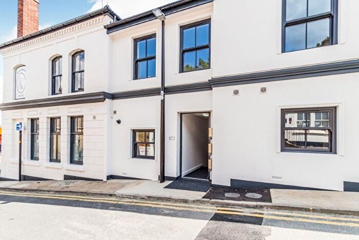 2 Bedroom Flat To Rent In Britannia House, Rochester, ME1