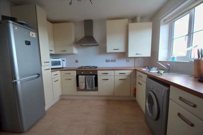 2 Bedroom Apartment To Rent In Rathbone Crescent Peterborough, PE3