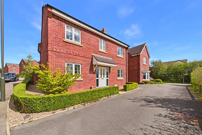 4 Bedroom Detached House For Sale In Thorntree Road, Brailsford, Derbyshire, DE6