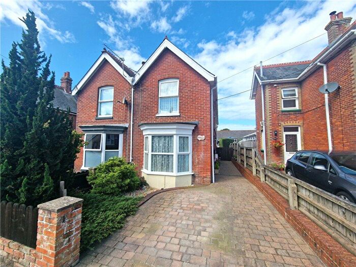 3 Bedroom Semi-Detached House For Sale In Princes Road, Freshwater, Isle Of Wight, PO40