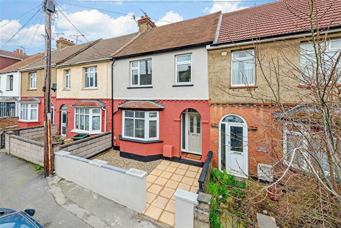 3 Bedroom Terraced House For Sale In Strover Street, Gillingham, Kent, ME7