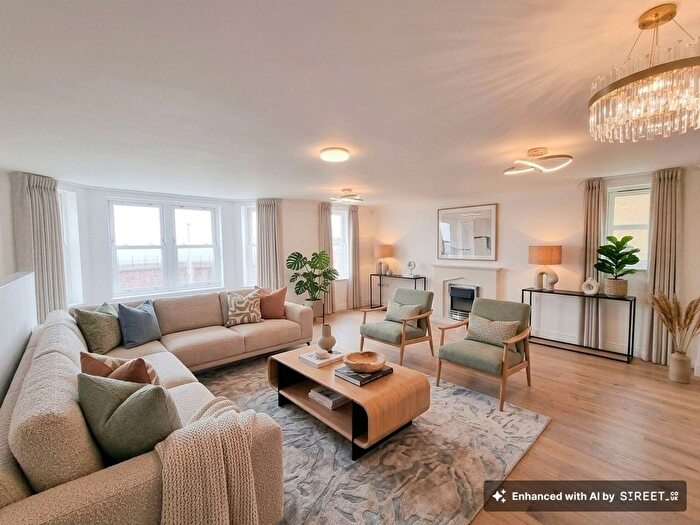 2 Bedroom Flat For Sale In Marine Parade, Dawlish, EX7