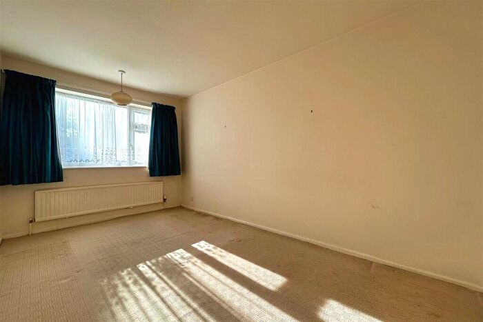 2 Bedroom Apartment For Sale In York House, York Avenue, Sale, M33