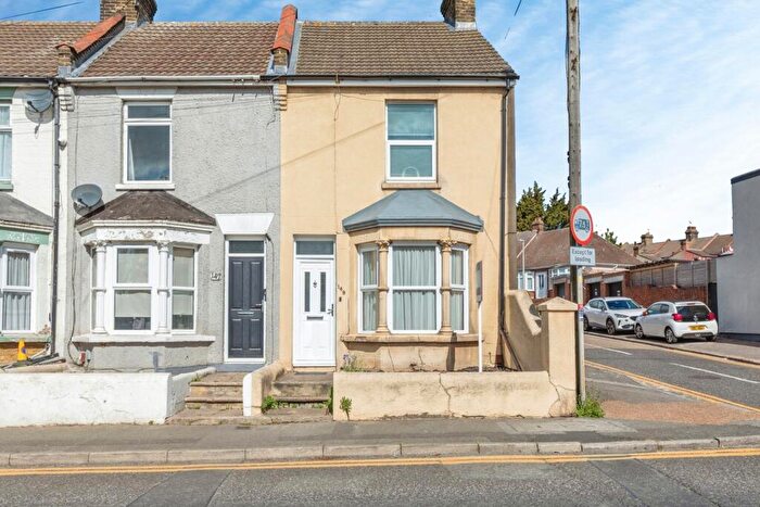 3 Bedroom House For Sale In Frindsbury Road, Rochester, Kent, ME2