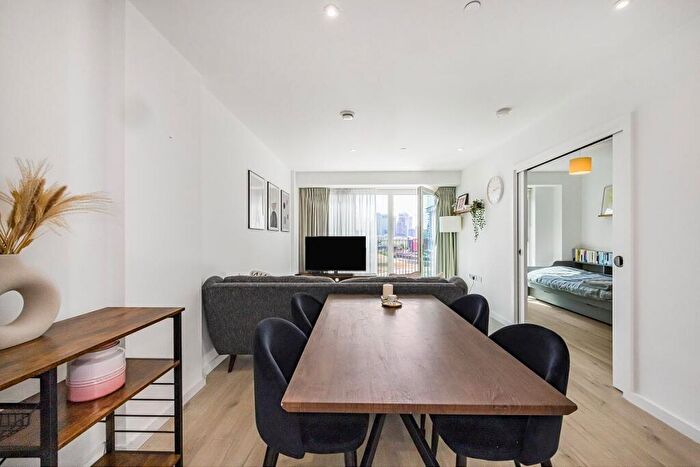 3 Bedroom Apartment For Sale In Effra Gardens, Canning Town, E16