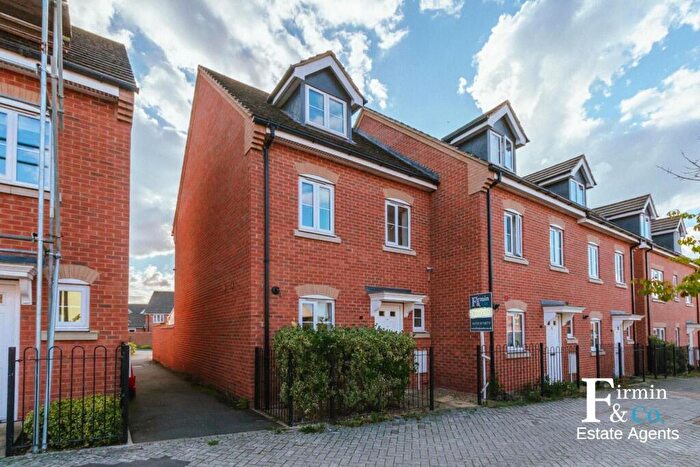 4 Bedroom Town House For Sale In Eagle Way, Hampton Vale, Peterborough, PE7