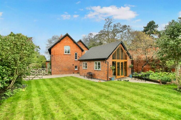 3 Bedroom Detached House For Sale In Gainsborough Road, Winthorpe, Newark, NG24