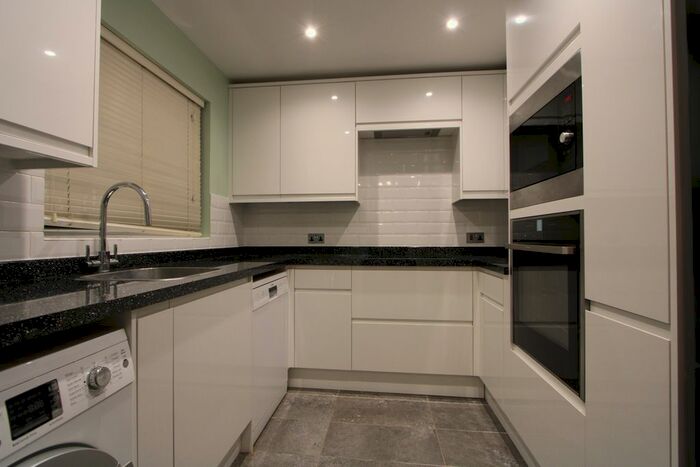 3 Bedroom Terraced House To Rent In Tanglewood Way, Feltham, TW13