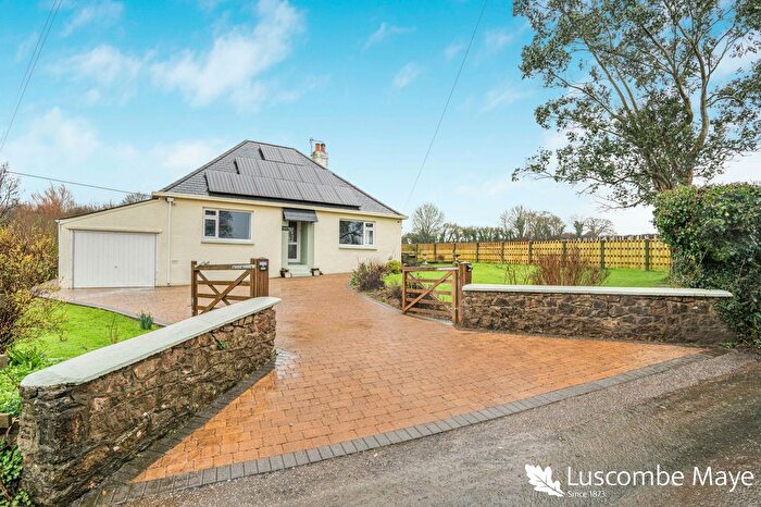 2 Bedroom Bungalow For Sale In Leys, Uphempston, Totnes, TQ9
