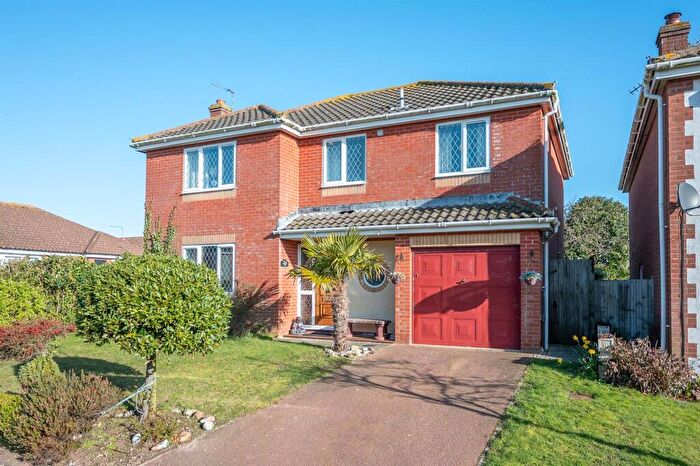 4 Bedroom Detached House For Sale In Lancaster Rise, Mundesley, NR11