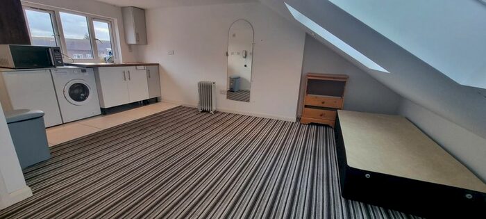 1 Bedroom Flat To Rent In Ewell Road, Surbiton, KT6